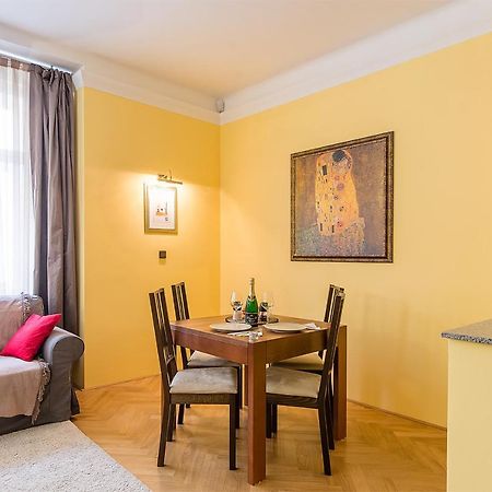 In Heart Of Prague - 2Br 2Ba Elegant Downtown Apt Praga Esterno foto