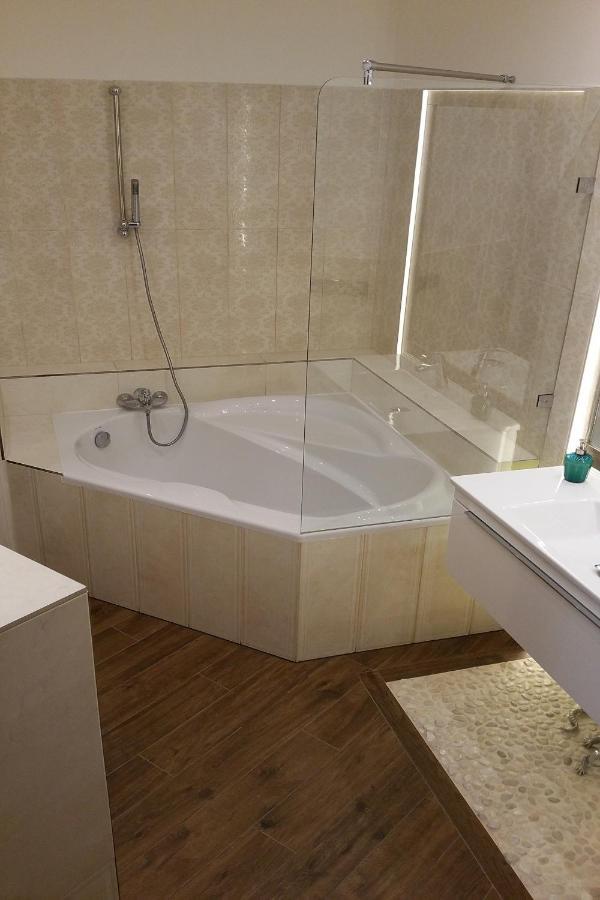 In Heart Of Prague - 2Br 2Ba Elegant Downtown Apt Praga Esterno foto