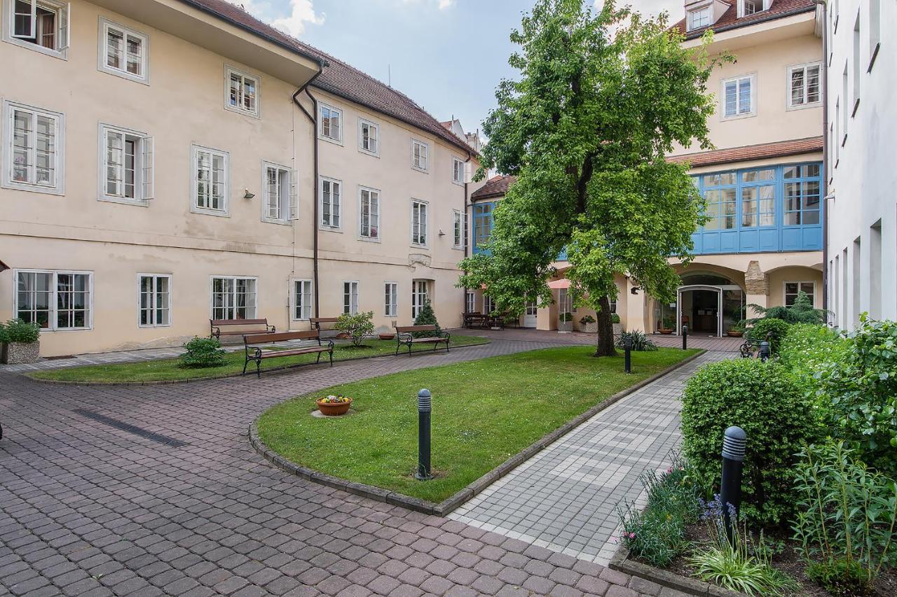 In Heart Of Prague - 2Br 2Ba Elegant Downtown Apt Praga Esterno foto